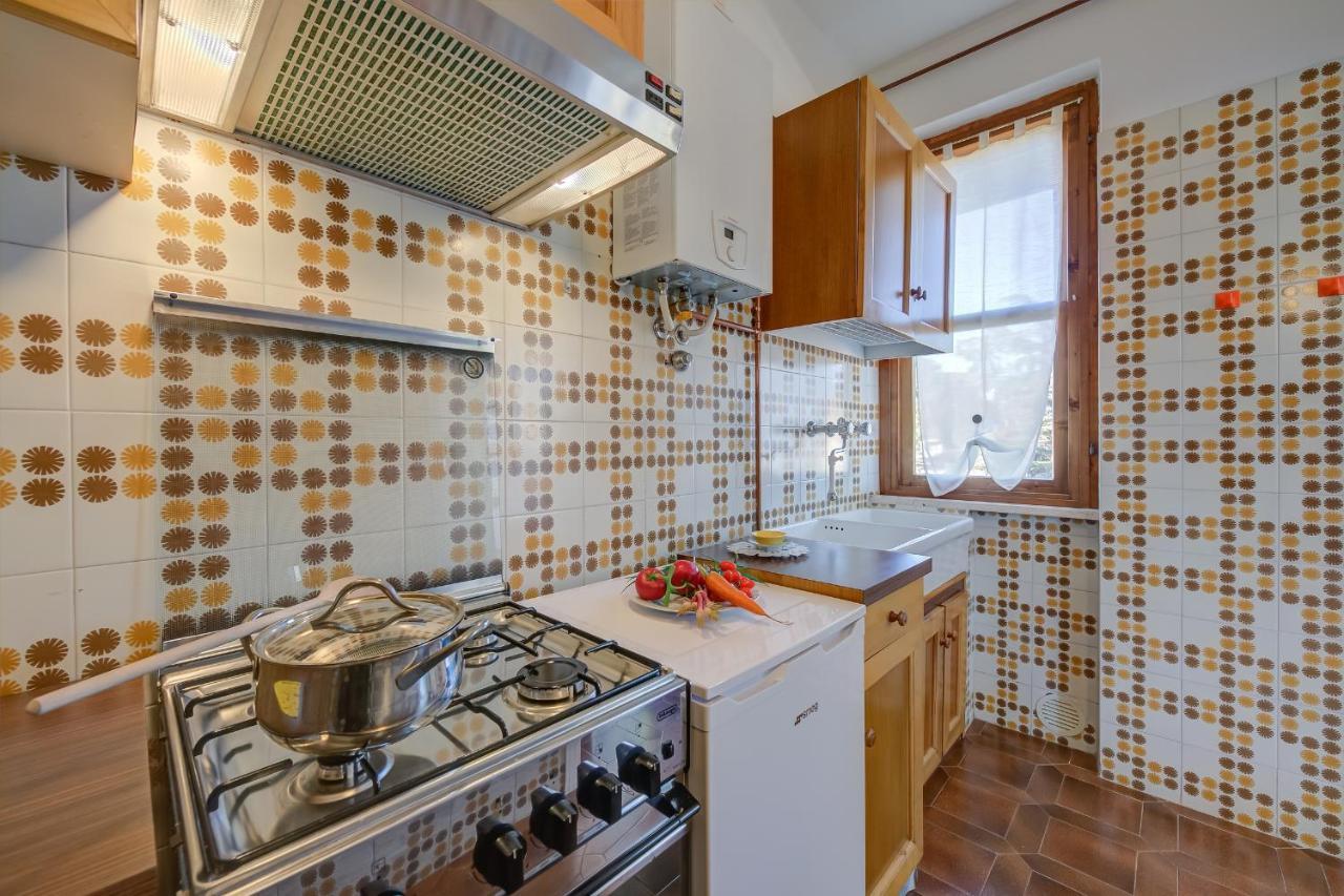 سيرمِيوني Villa Fiorita Apartments - Happy Rentals المظهر الخارجي الصورة