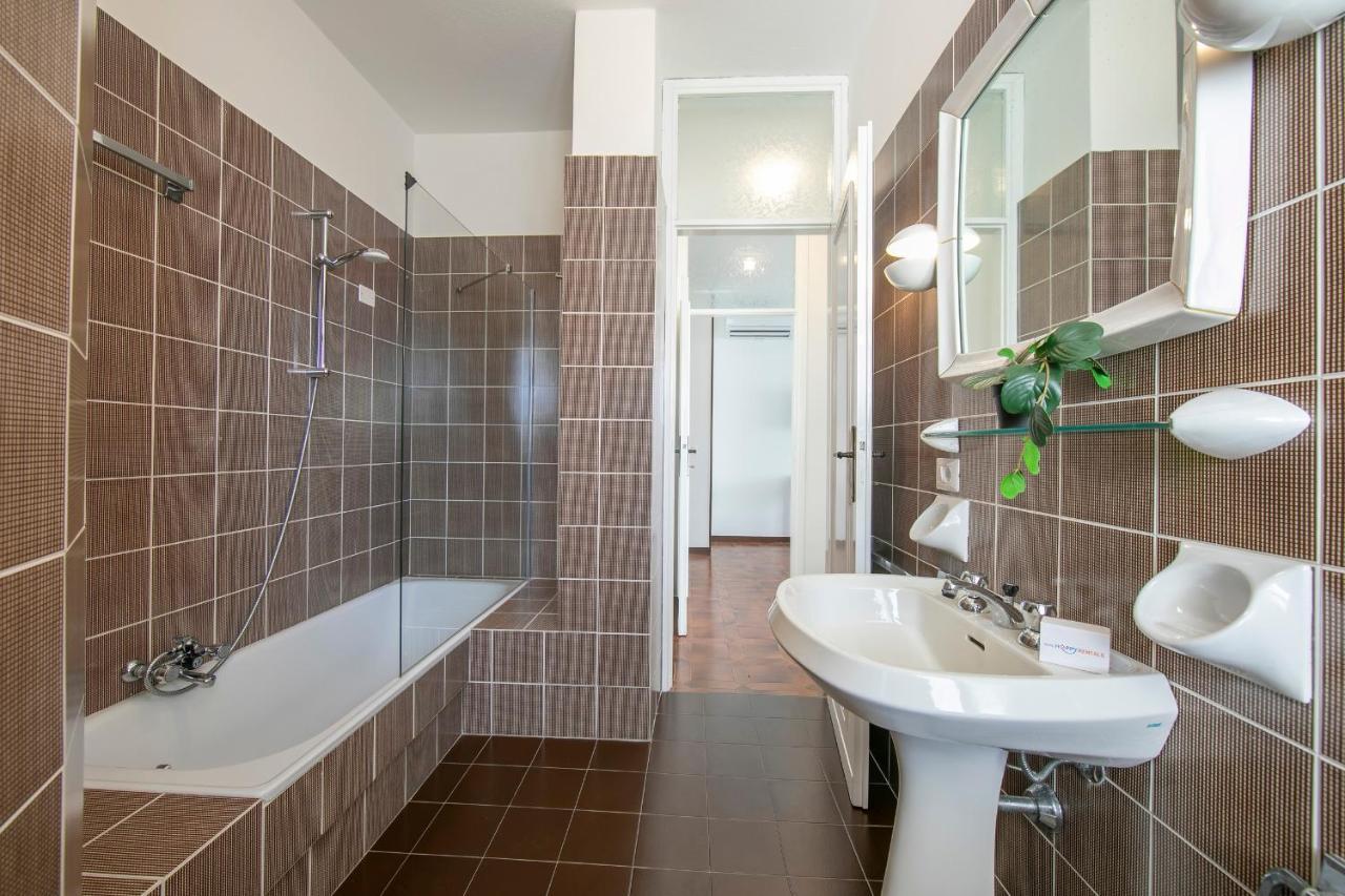 سيرمِيوني Villa Fiorita Apartments - Happy Rentals المظهر الخارجي الصورة