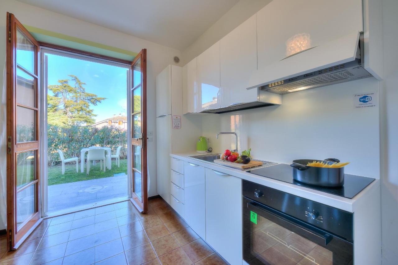 سيرمِيوني Villa Fiorita Apartments - Happy Rentals المظهر الخارجي الصورة