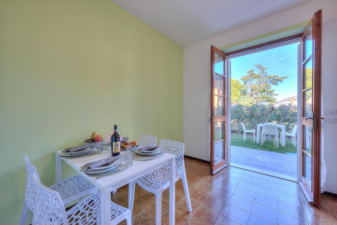 سيرمِيوني Villa Fiorita Apartments - Happy Rentals المظهر الخارجي الصورة