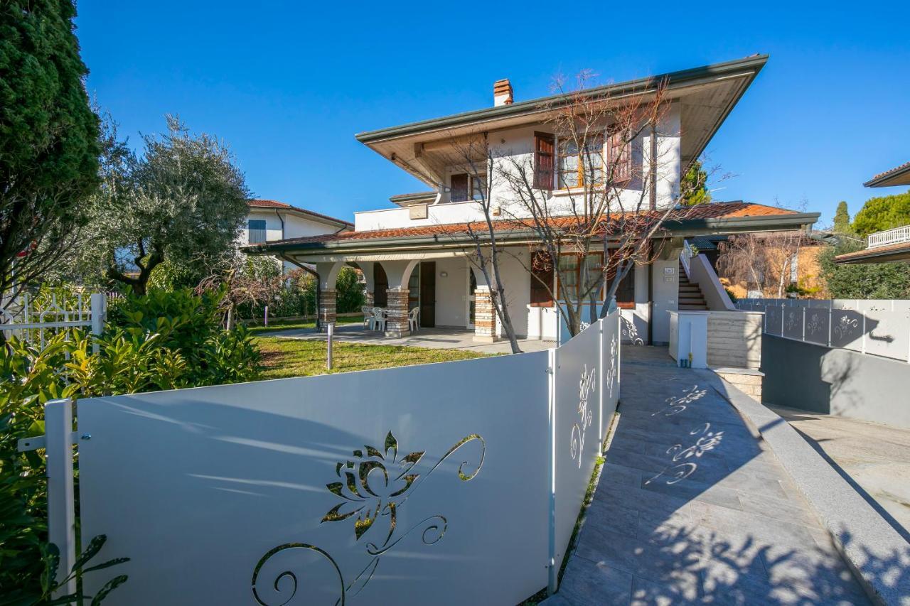 سيرمِيوني Villa Fiorita Apartments - Happy Rentals المظهر الخارجي الصورة
